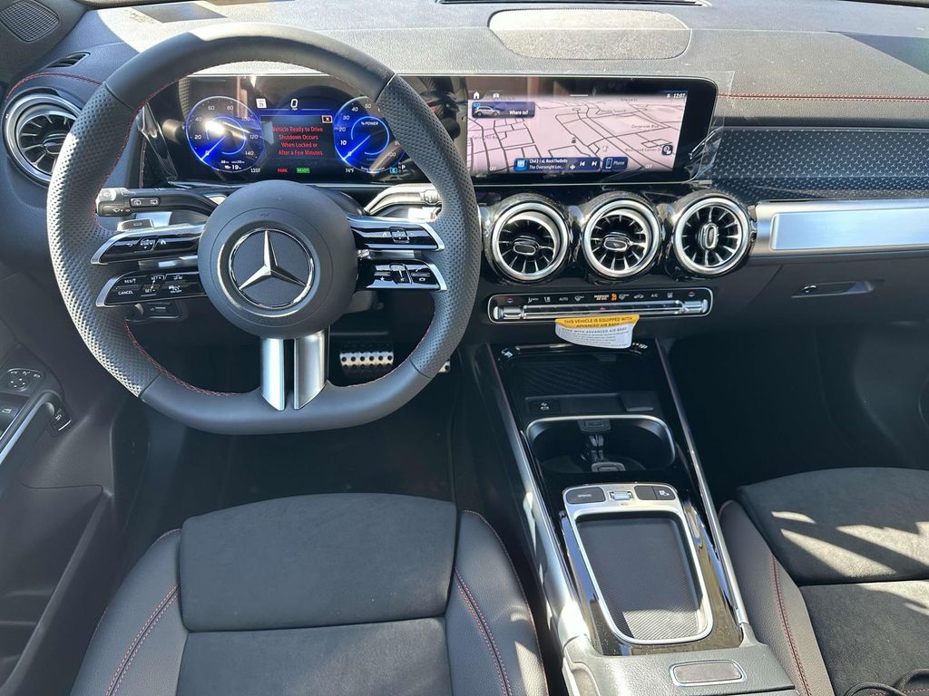 2024 Mercedes-Benz EQB 300 8