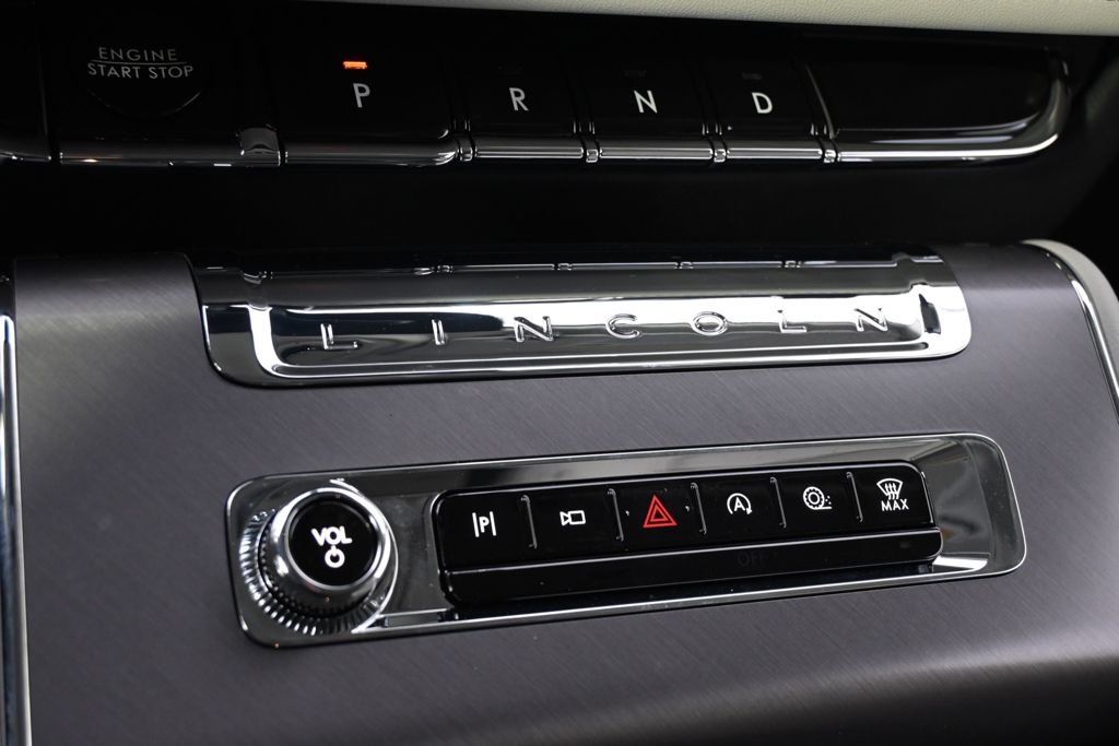 New 2026 Blue Lincoln Premiere image 31