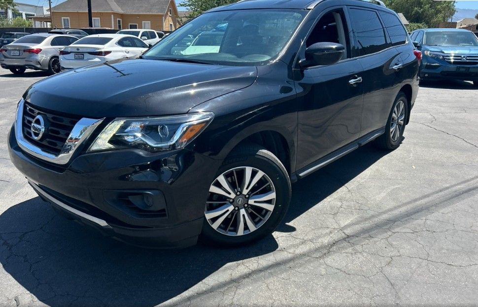 Gray (Magnetic Black) 2018 Nissan Pathfinder SUV / Crossover Front-Wheel Drive Continuously Variable Transmission