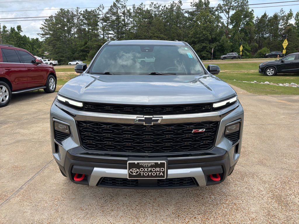 View vehicle photo 3