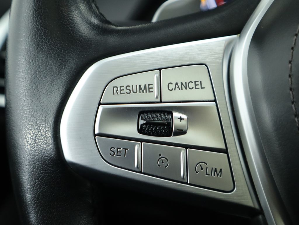 Thumbnail: 2021 BMW X7 - 11