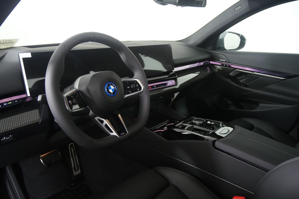 Thumbnail: 2027 BMW i5 - 12
