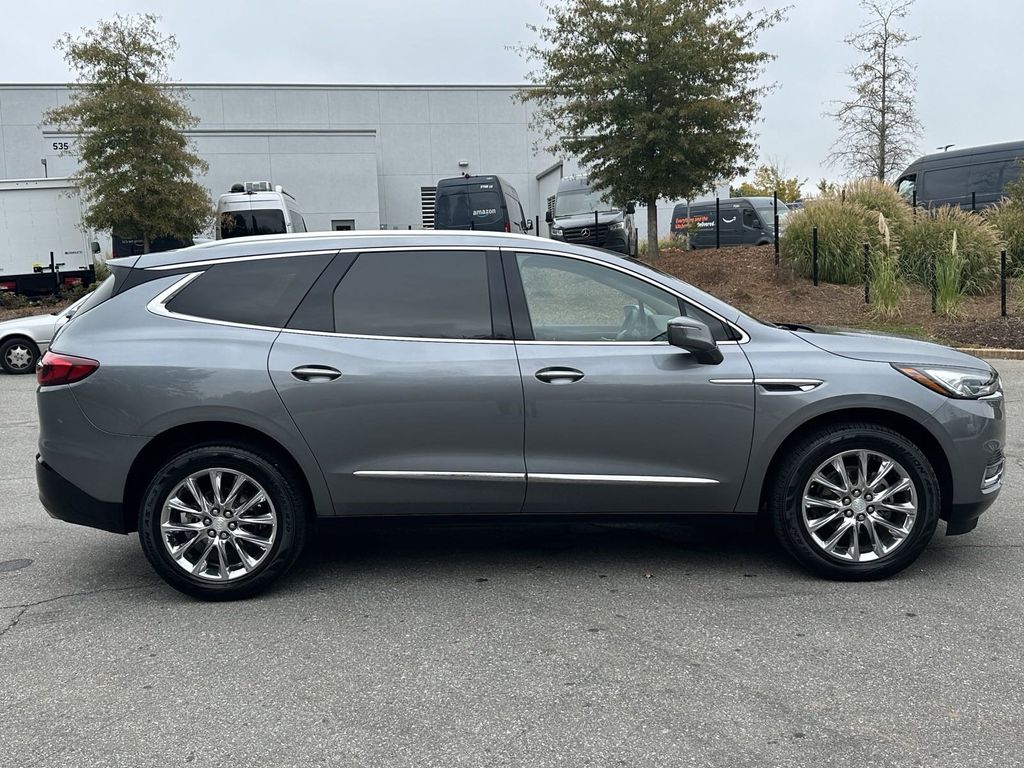 2020 Buick Enclave Essence 9