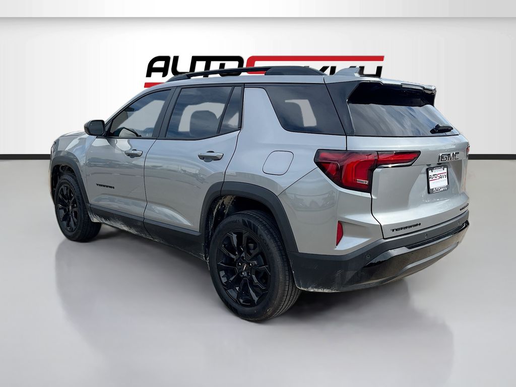 Used 2026 Silver GMC Elevation image 5