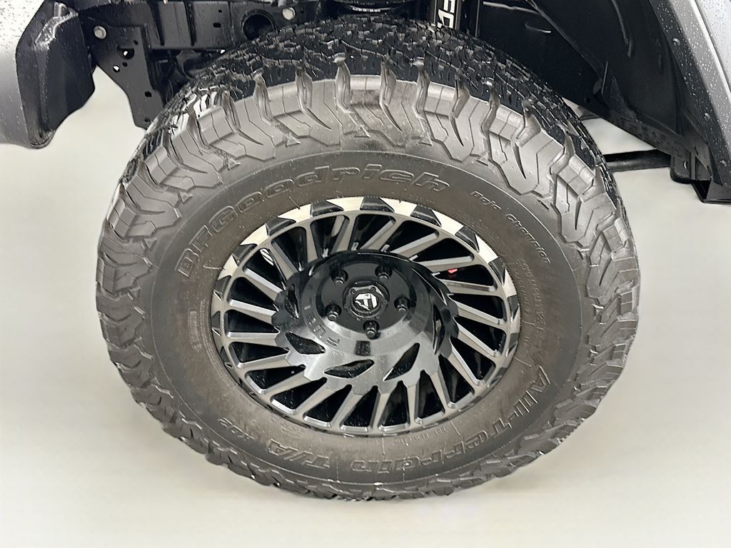 Thumbnail: 2018 Jeep Wrangler - 31