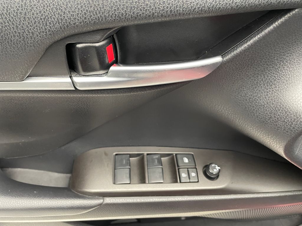 Thumbnail: 2023 Toyota Camry - 10