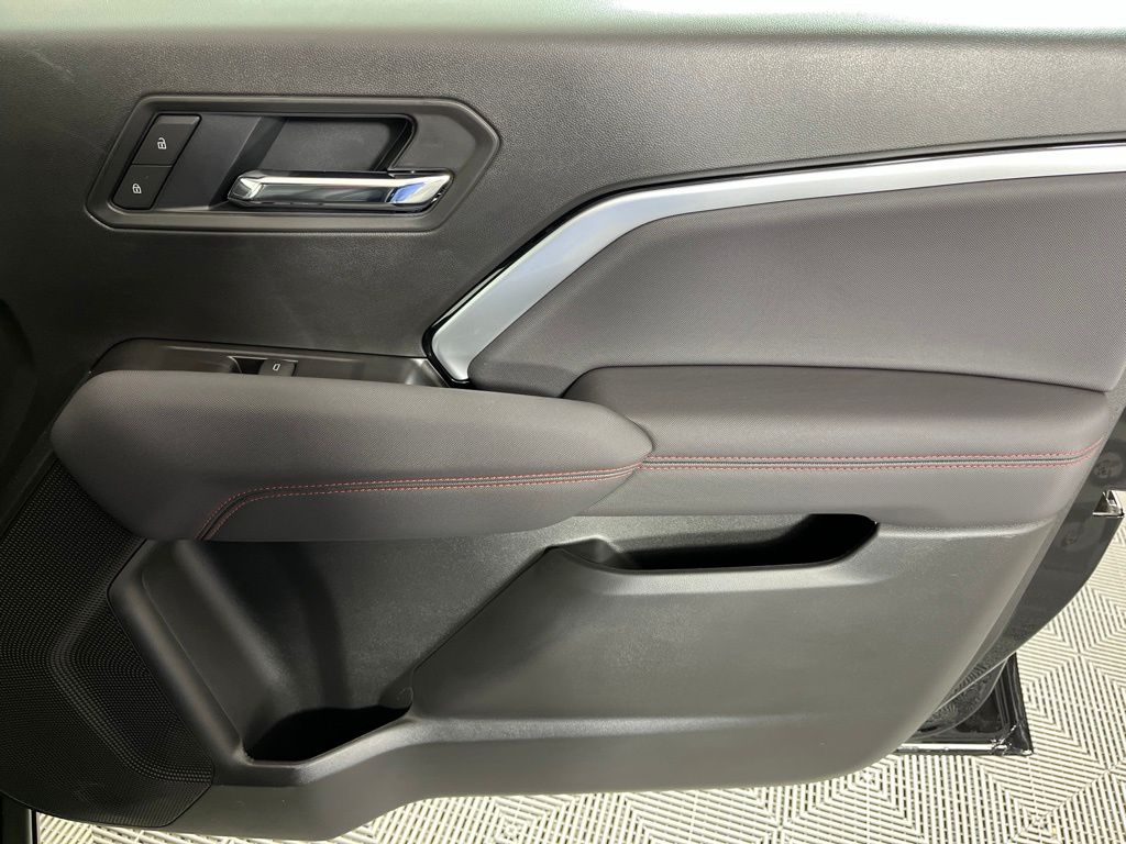 Thumbnail: 2026 Chevrolet Colorado - 9