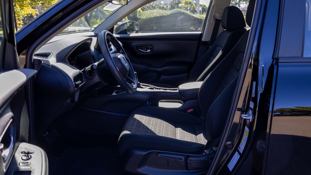 Used 2023 Honda HR-V LX 4D Sport Utility