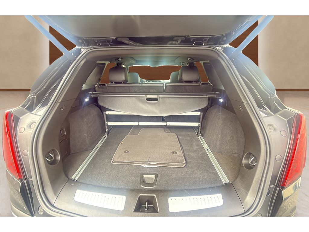 used 2025 Cadillac XT5 car, priced at $37,900