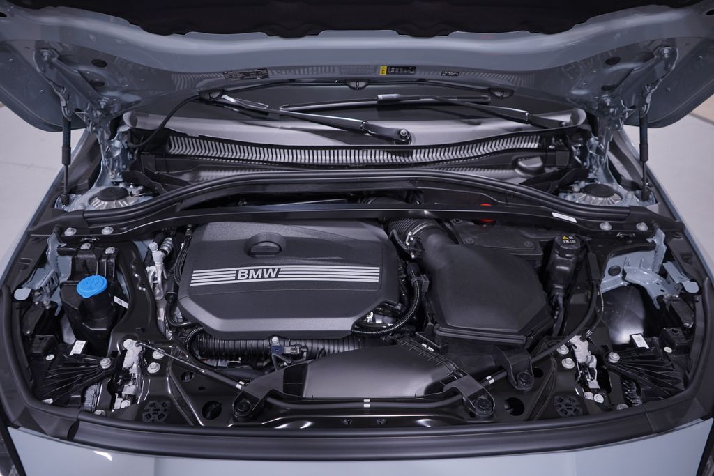 2025 BMW 2 Series  17