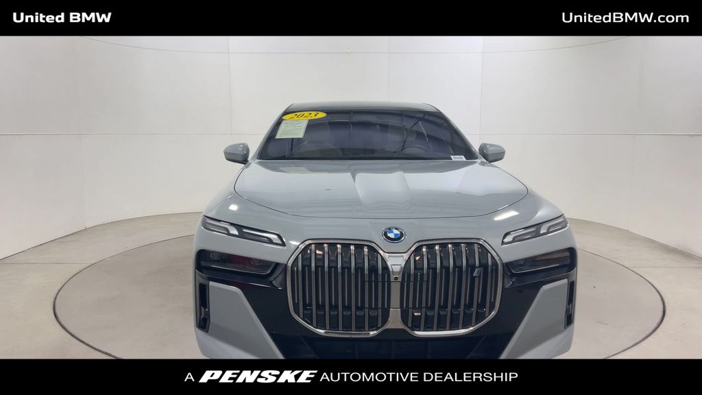 2023 BMW i7 xDrive60 3