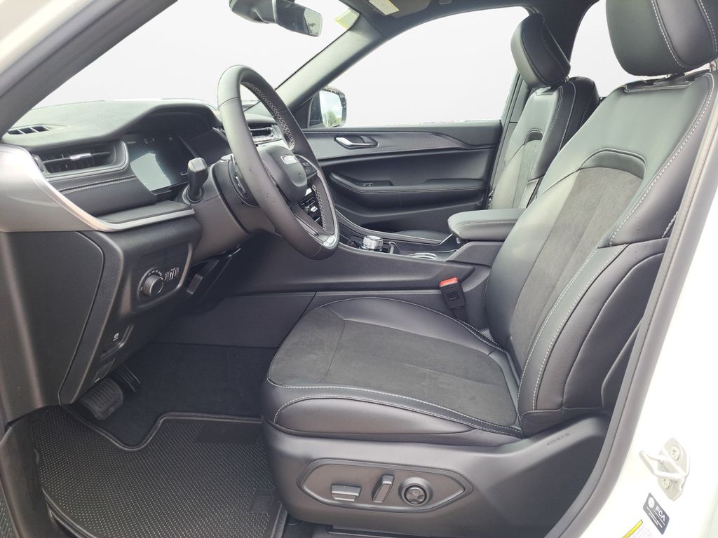 New Car 2025 Jeep Grand Cherokee  Altitude X For Sale Under $40,000 In Austin, Texas