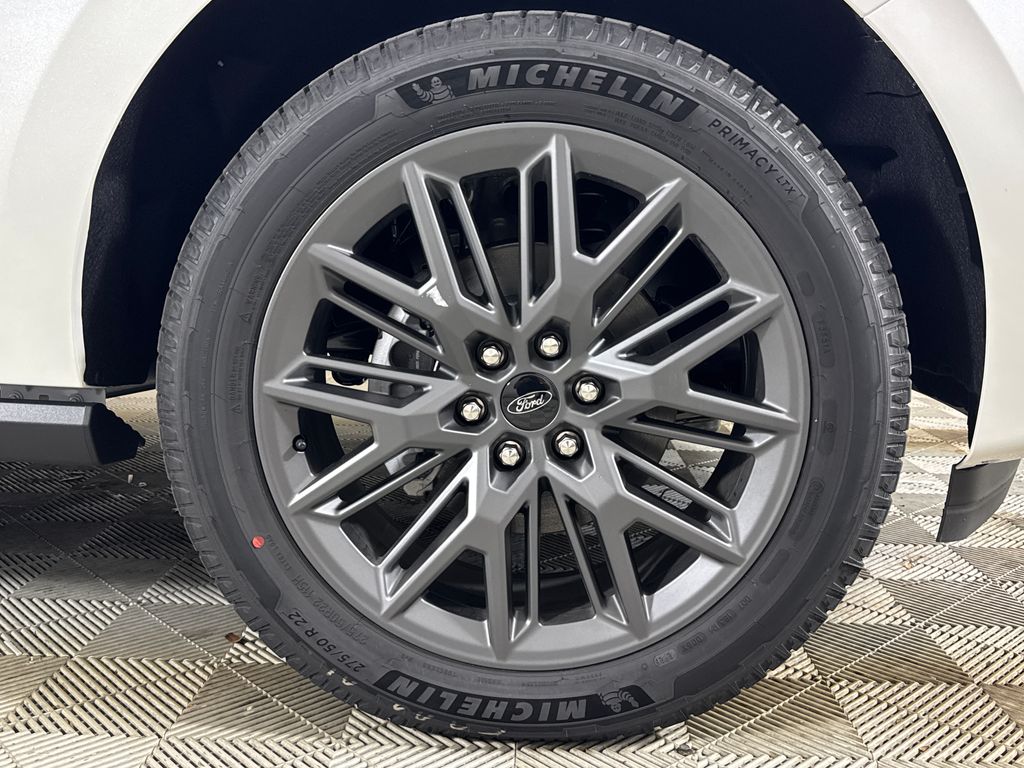 New 2027 White Ford Platinum image 15