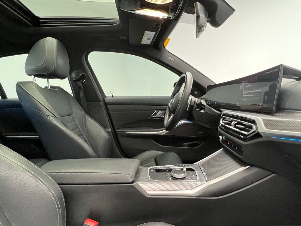 Thumbnail: 2023 BMW 3 Series - 6