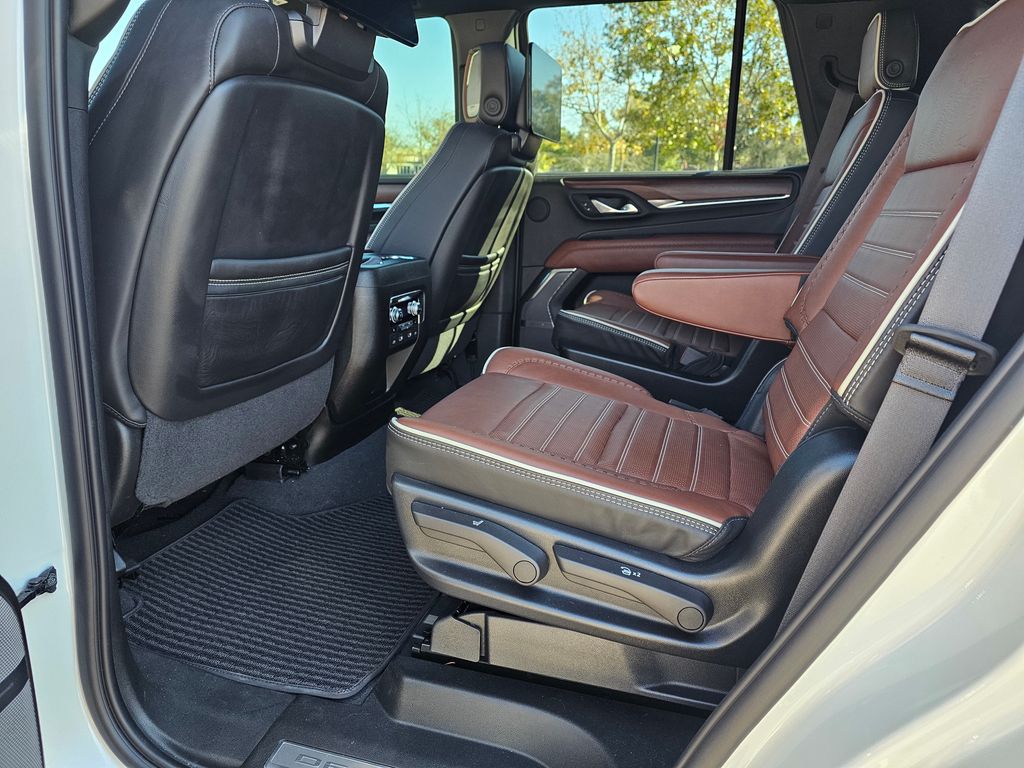 2023 GMC Yukon Denali Ultimate 31