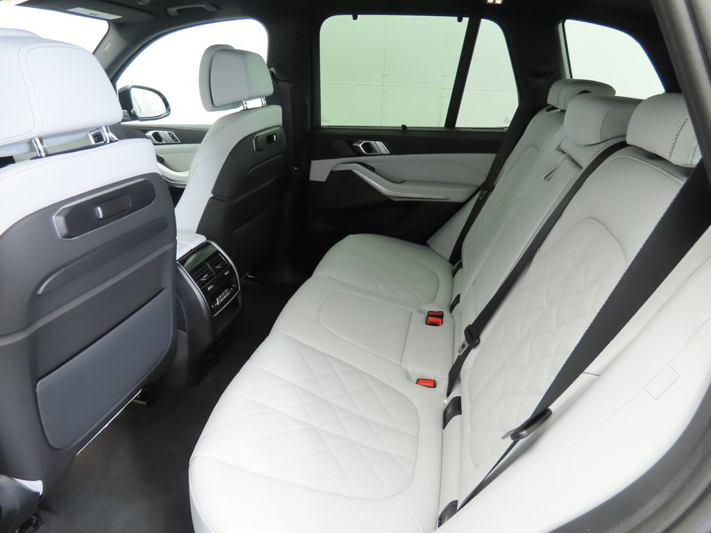 Thumbnail: 2026 BMW X5 - 22