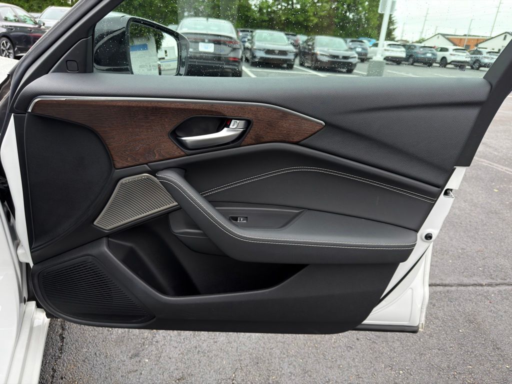 Thumbnail: 2021 Acura TLX - 25