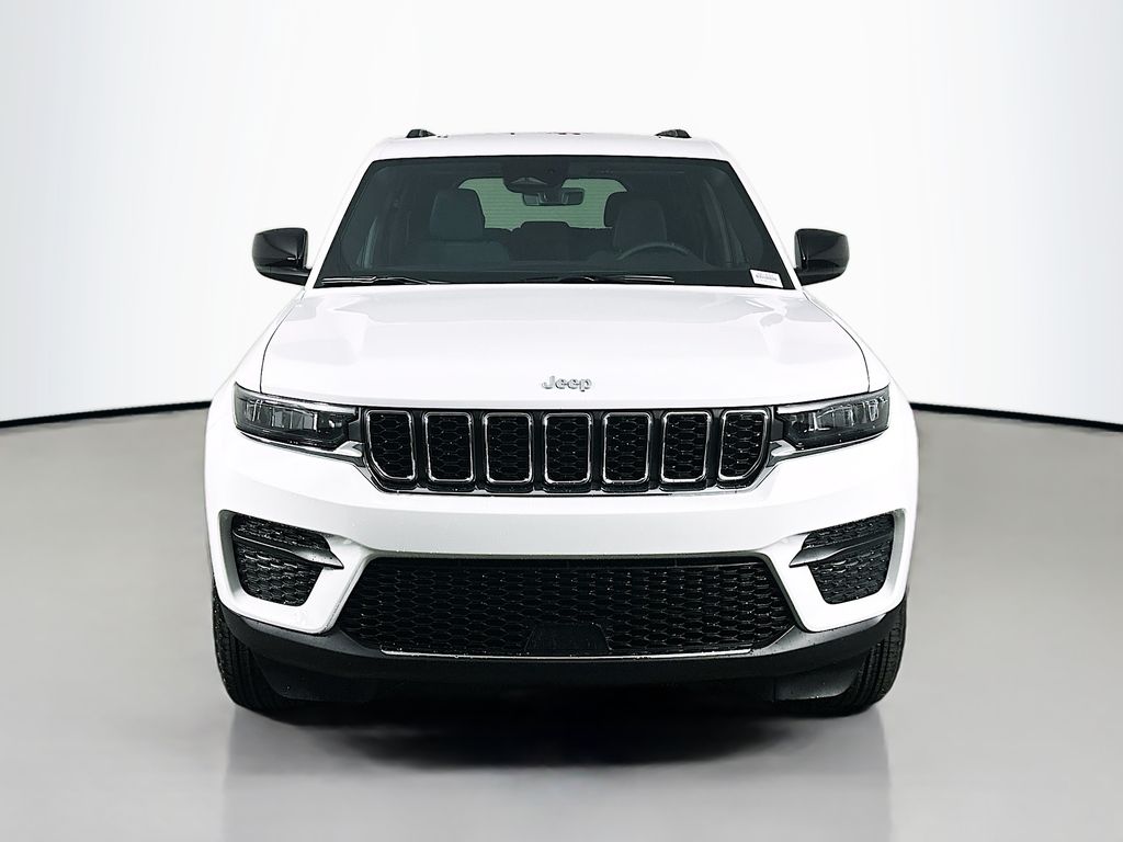 New 2026 White/off-white Jeep Laredo X image 2