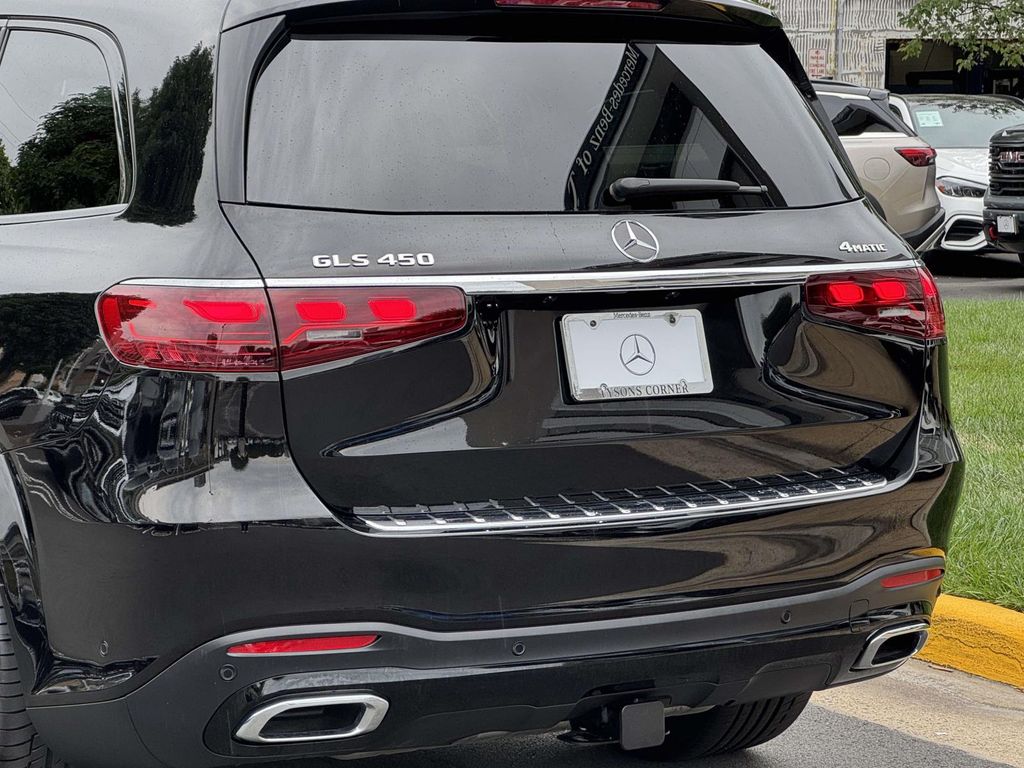 Thumbnail: 2024 Mercedes-Benz GLS - 10