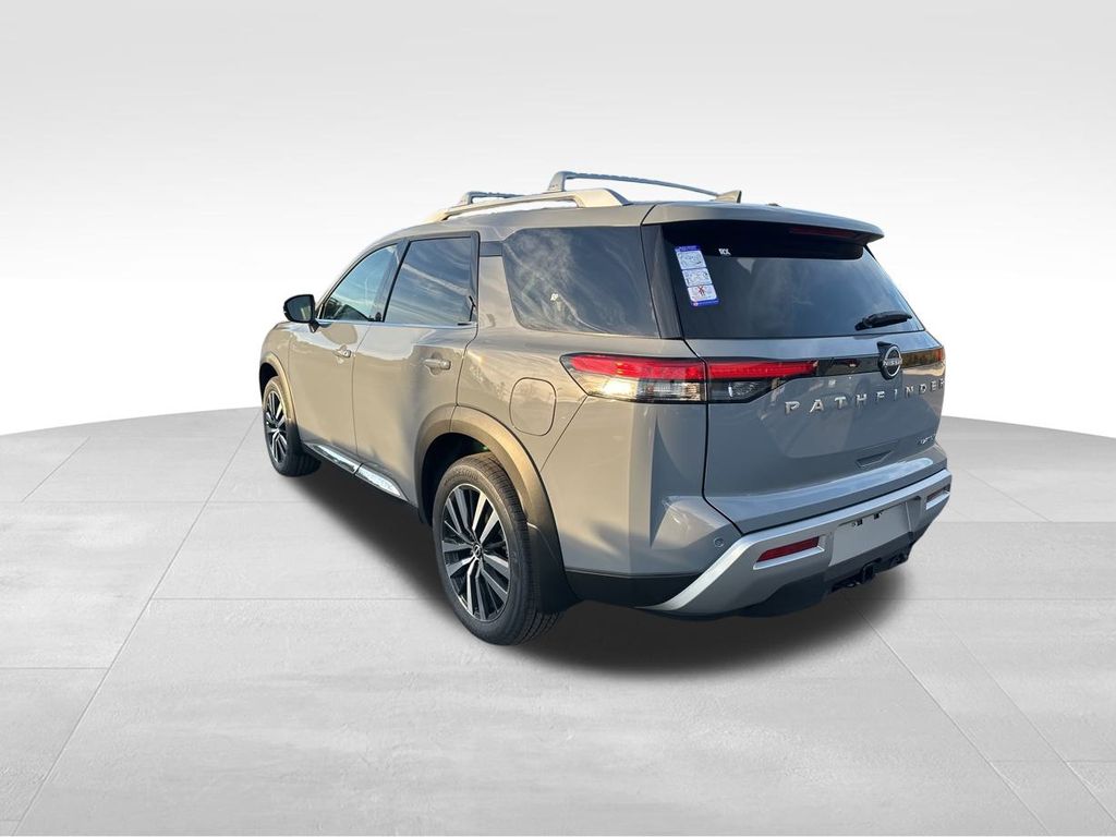 2025 Boulder Gray Pearl Nissan Pathfinder Platinum FWD SUV