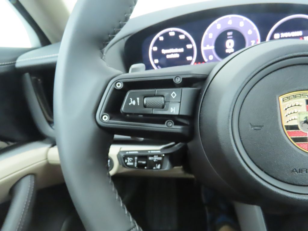Thumbnail: 2025 Porsche Panamera - 14