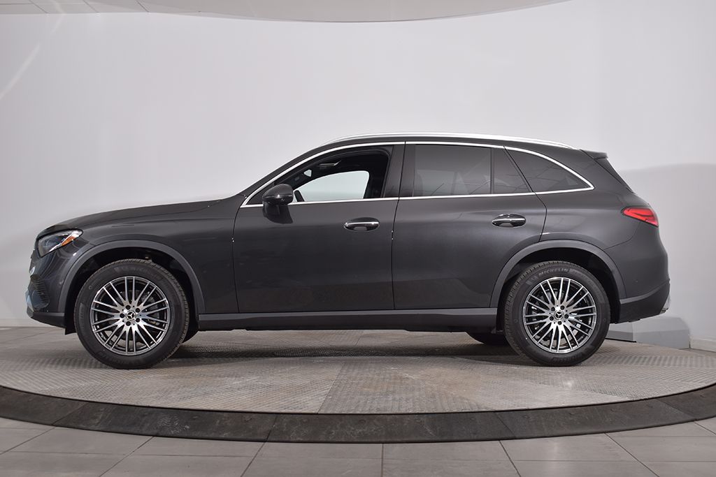 Thumbnail: 2026 Mercedes-Benz GLC - 2