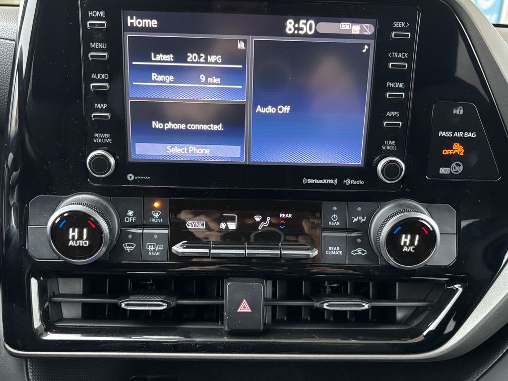 Thumbnail: 2022 Toyota Highlander - 15