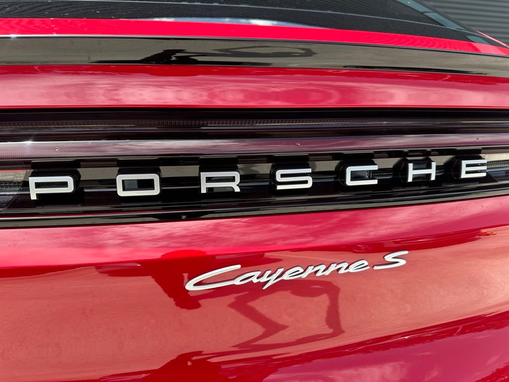 Thumbnail: 2025 Porsche  - 12
