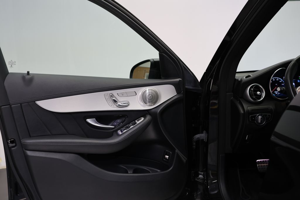 Thumbnail: 2021 Mercedes-Benz GLC - 31