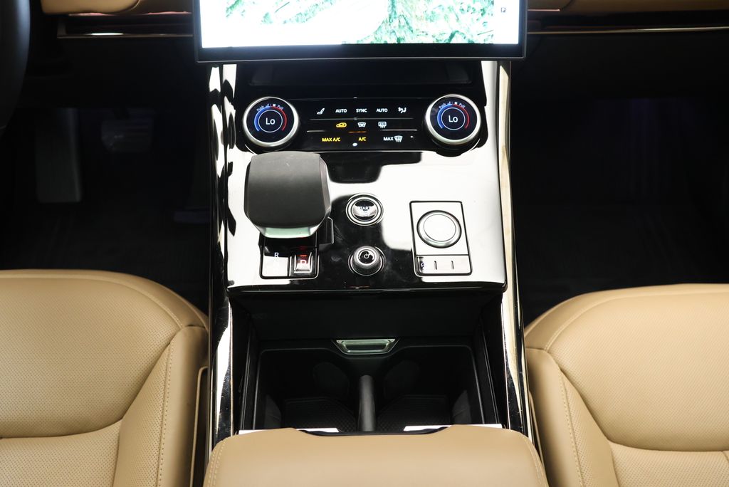 Thumbnail: 2023 Land Rover Range Rover Sport - 24