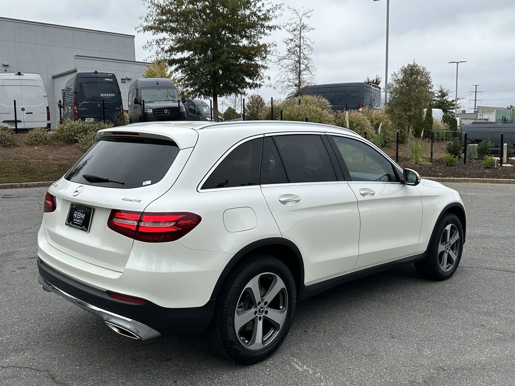 2018 Mercedes-Benz GLC GLC 300 8