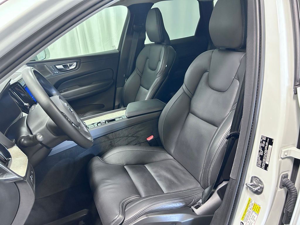 used 2022 Volvo XC60 Recharge Plug-In Hybrid car, priced at $30,991