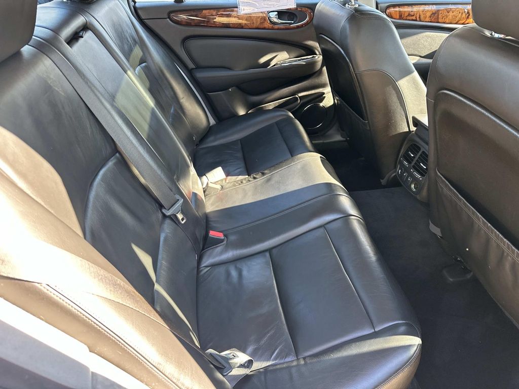 Thumbnail: 2005 Jaguar XJ - 22