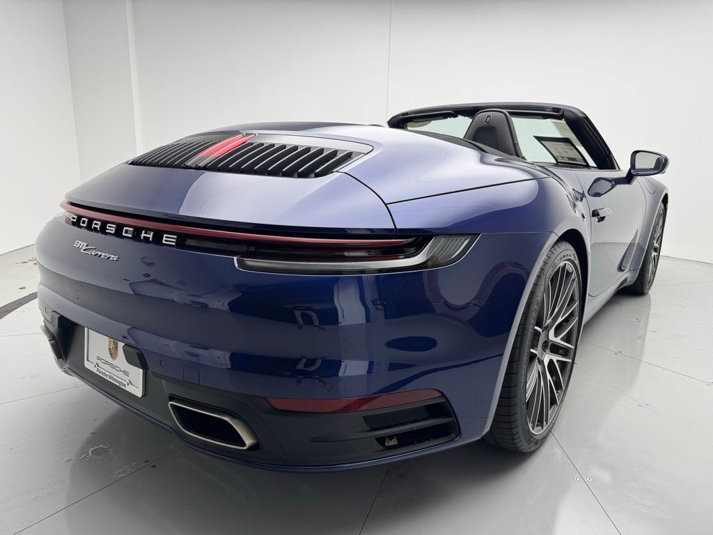 2022 Porsche 911 Carrera 5