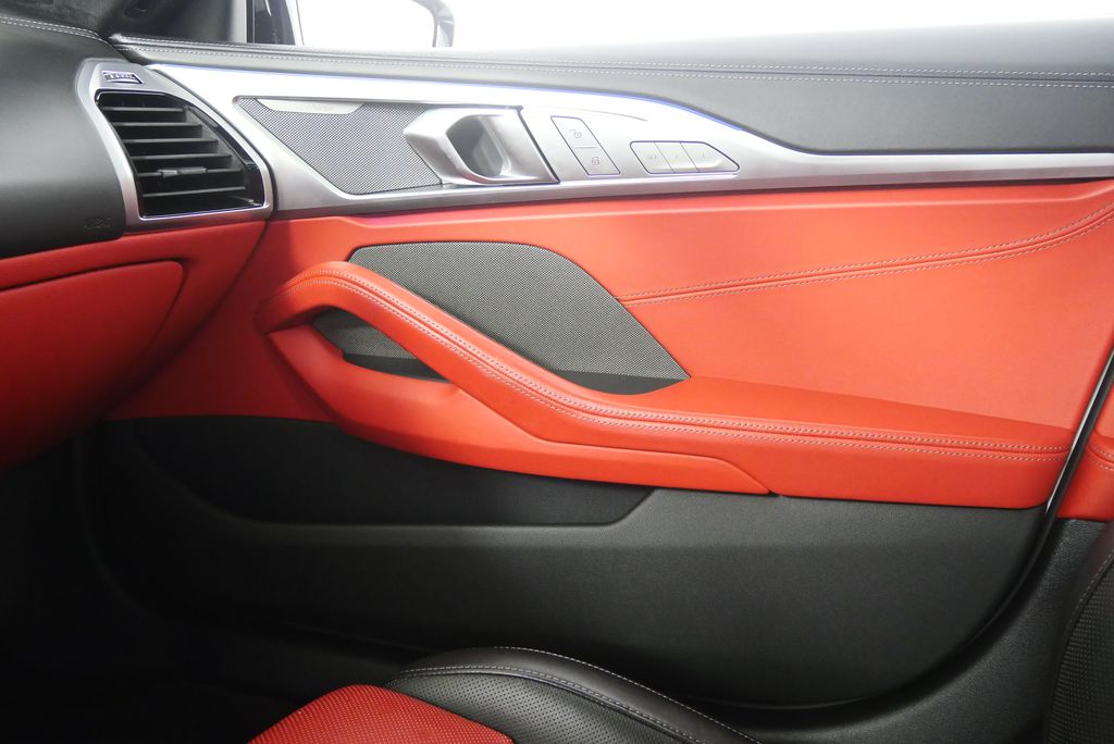 Thumbnail: 2023 BMW 8 Series - 32