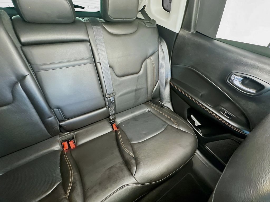 Used 2018 Gray Jeep Limited image 14