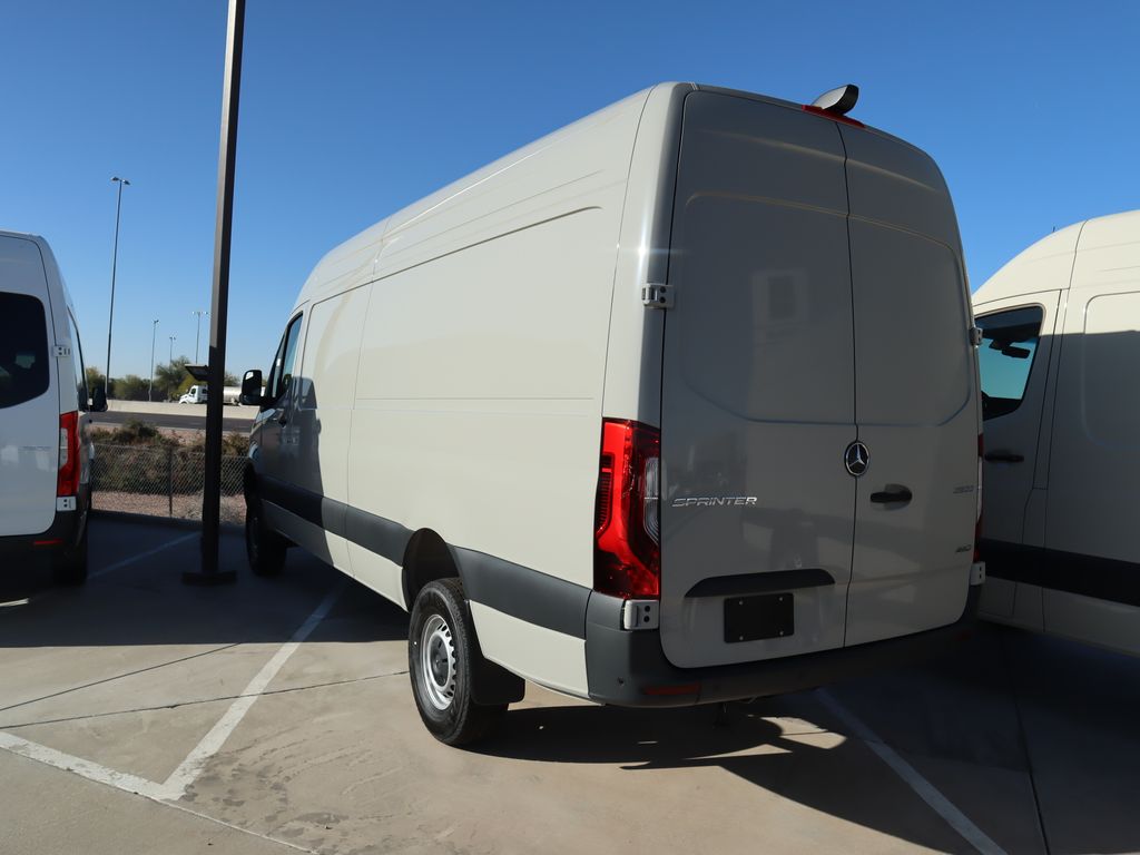 2025 Mercedes-Benz Sprinter 2500 7