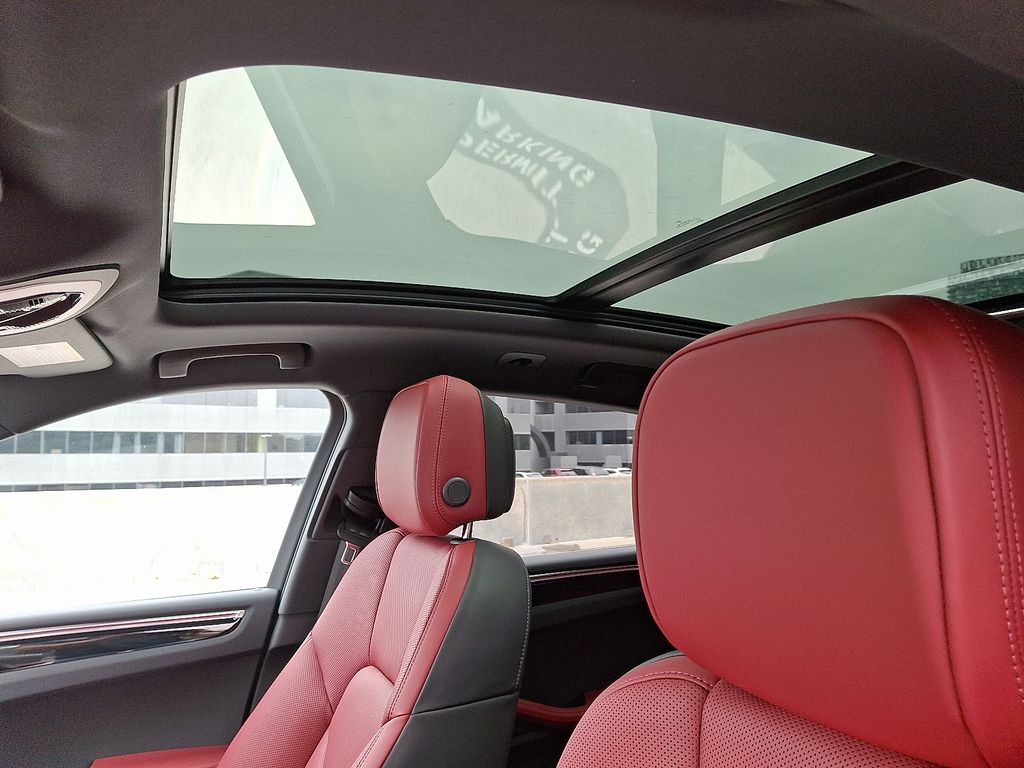 Thumbnail: 2025 Porsche Macan - 16