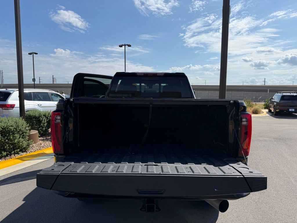 Thumbnail: 2025 GMC Sierra 2500 - 23