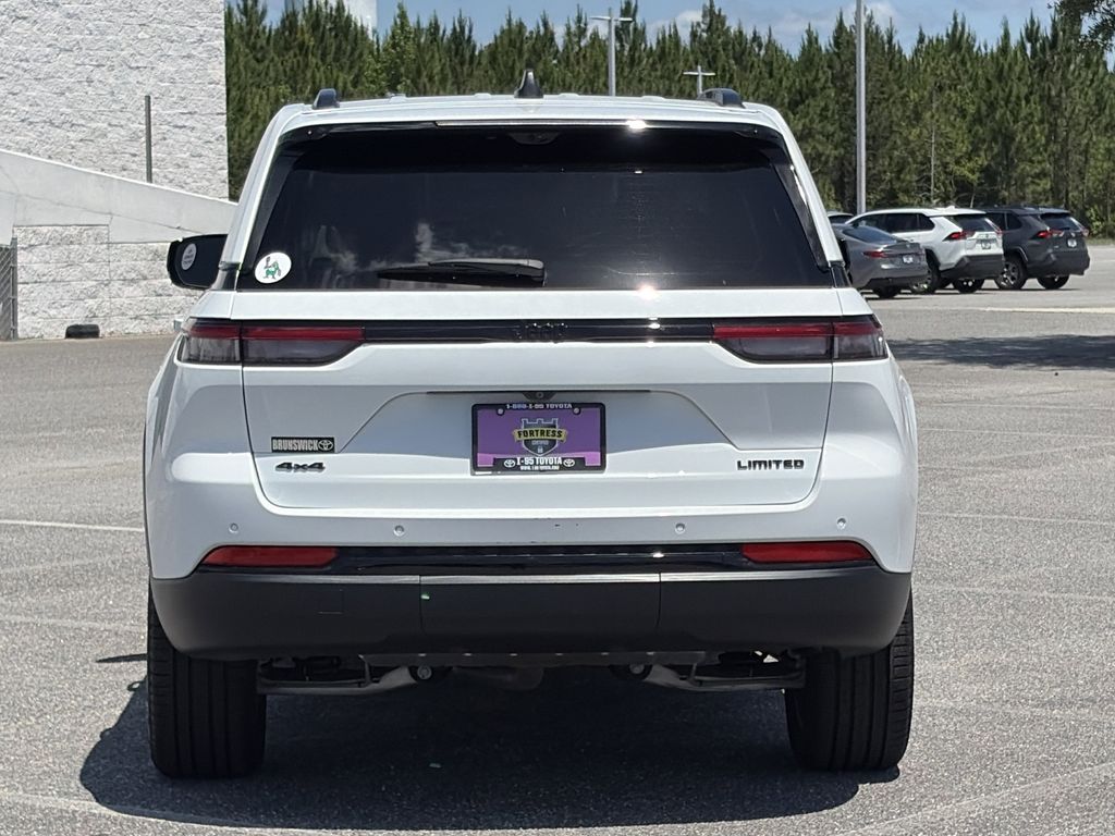 Used 2025 Jeep Grand Cherokee SUV