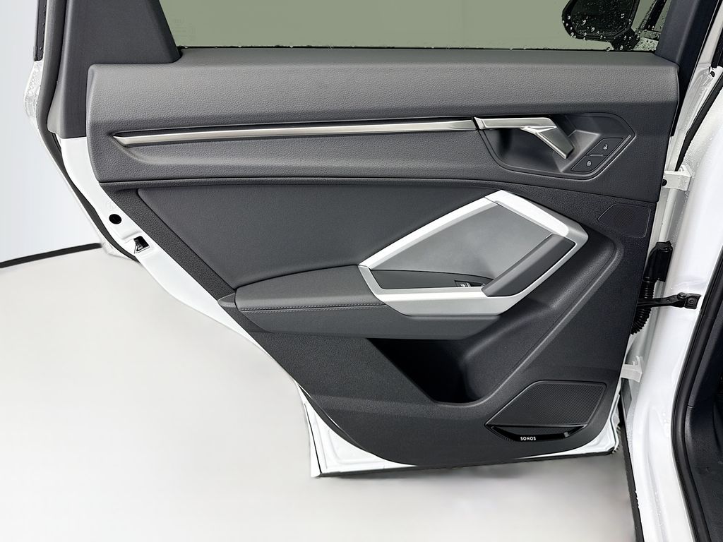 Thumbnail: 2025 Audi Q3 - 25