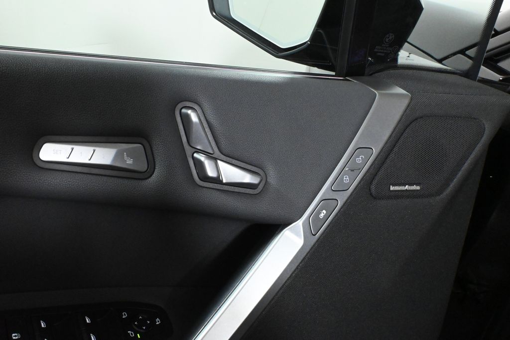 Thumbnail: 2026 BMW iX - 27