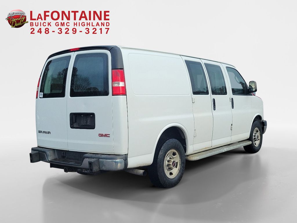 2017 GMC Savana 2500 Work Van 7