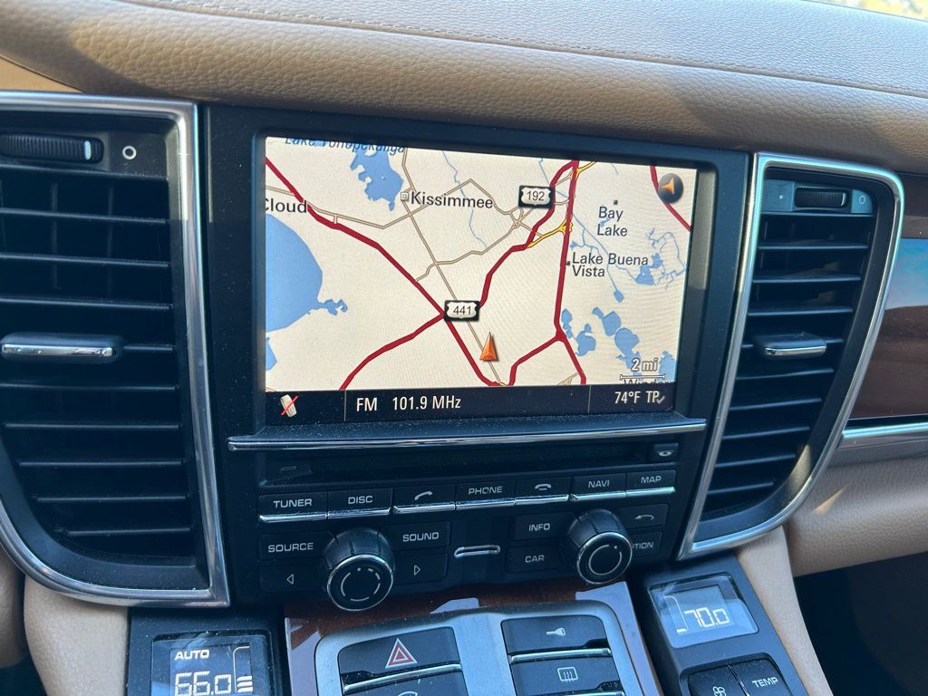 Thumbnail: 2012 Porsche Panamera - 23