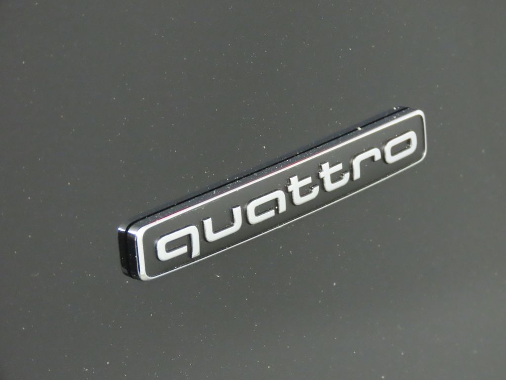 Thumbnail: 2026 Audi Q5 - 10