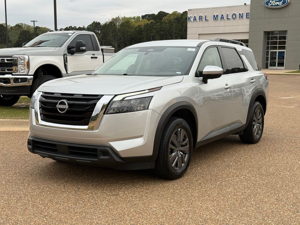 2025 Nissan Pathfinder SV FWD