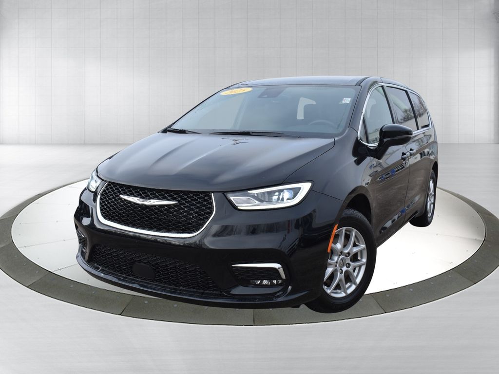2025 Chrysler Pacifica Select FWD