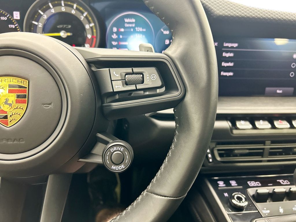 Thumbnail: 2022 Porsche 911 - 15