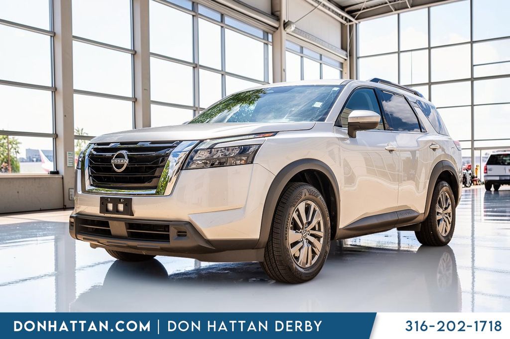 Brilliant Silver Metallic 2025 Nissan Pathfinder SUV / Crossover Front-Wheel Drive 9-Speed Automatic