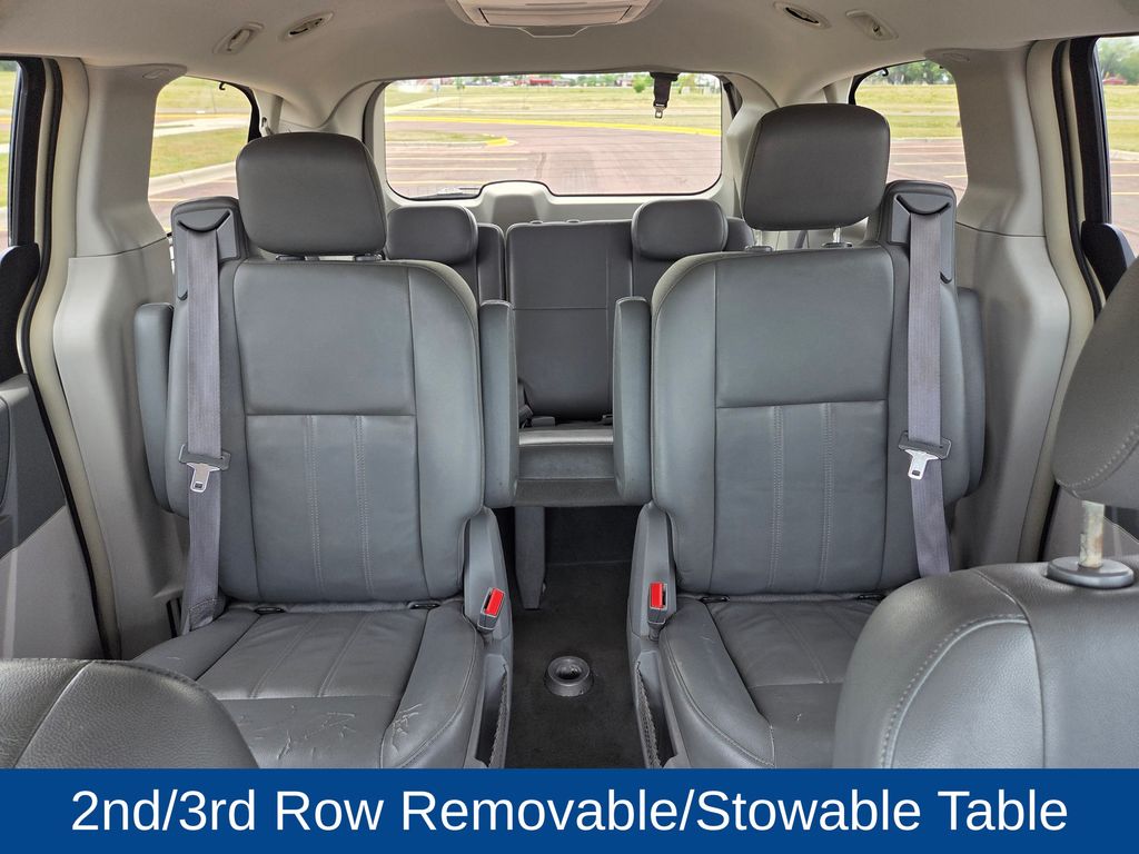 2010 Chrysler Town & Country Touring